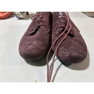 Taos Cobbler Shoes Womens Size 10Burgundy Red Floral Suede Oxford Casual Lace Up